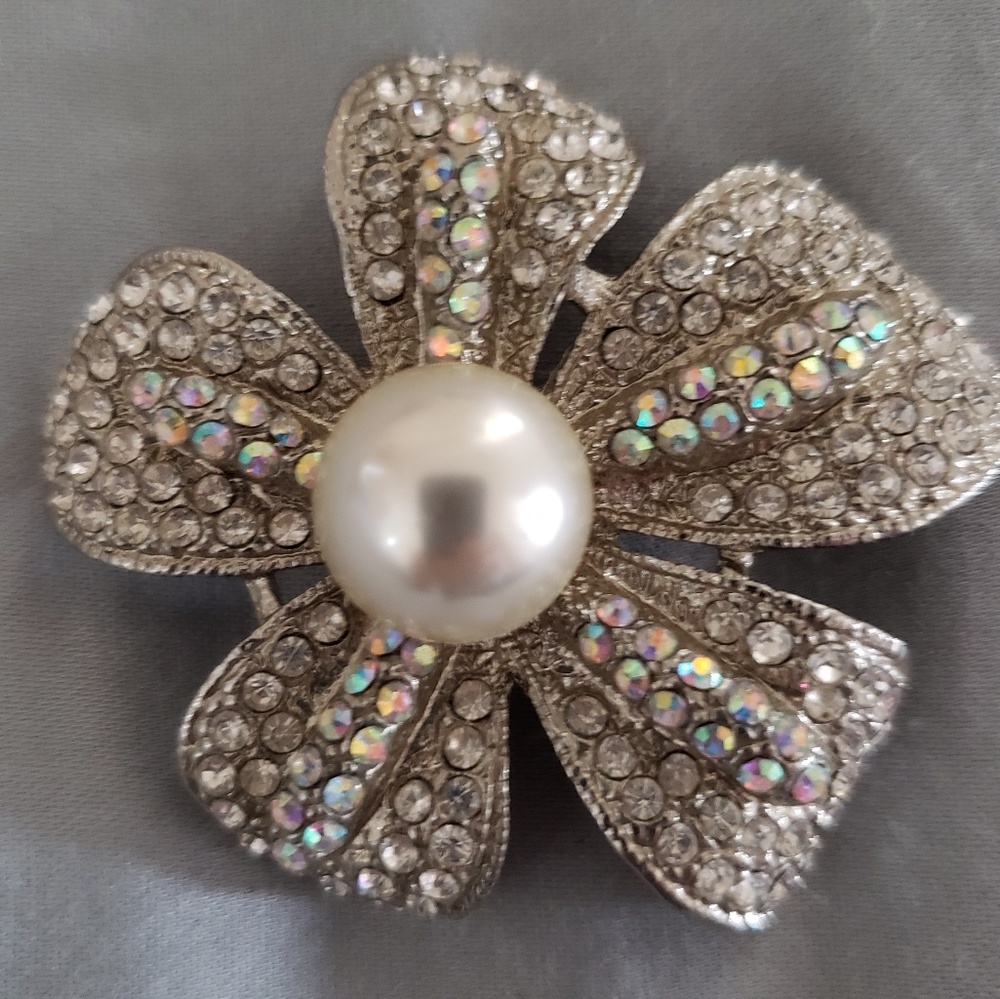 Brooch